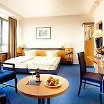 Astor By Campanile Hotel 3*