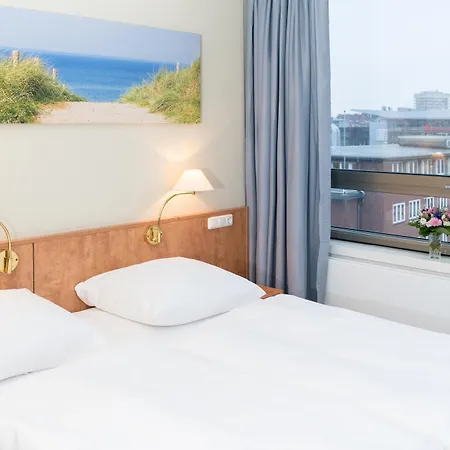 מלון Astor By Campanile 3*