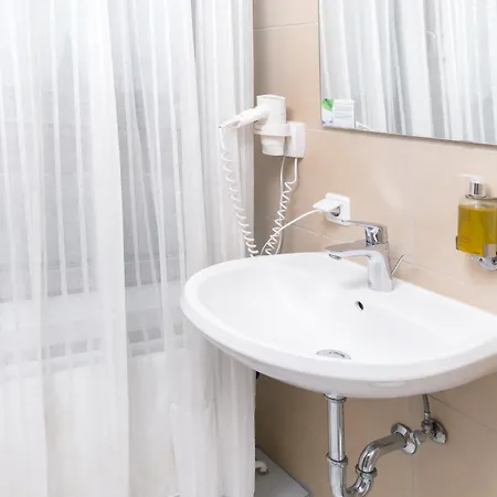 Astor By Campanile Отель