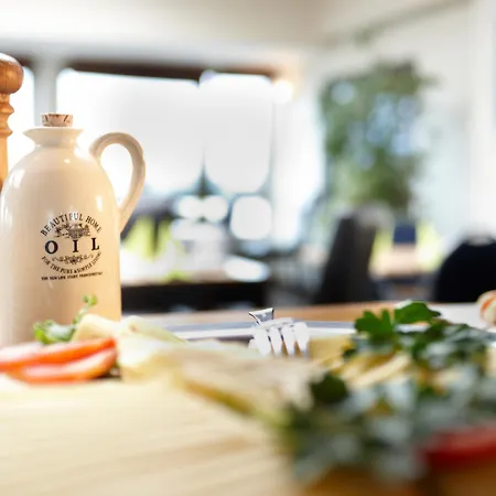 Astor By Campanile קיל