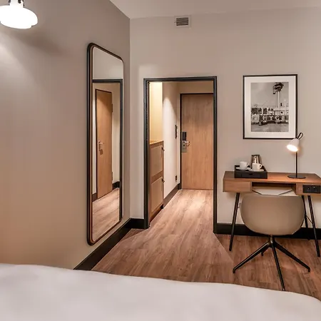 Astor By Campanile Hotel 3*