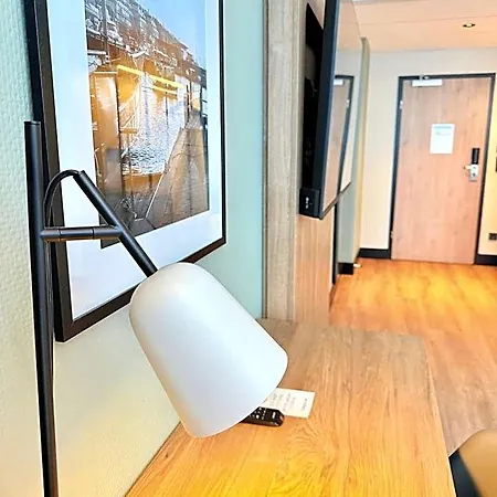 מלון Astor By Campanile 3*