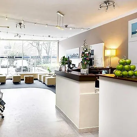 מלון Astor By Campanile 3*