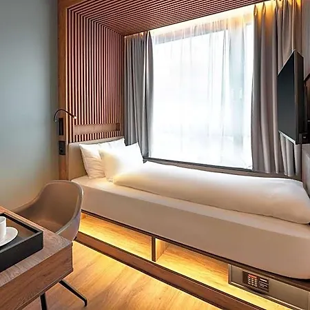 Astor By Campanile מלון