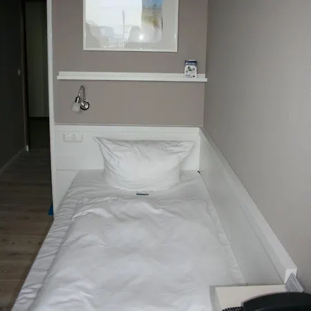 Astor By Campanile מלון 3*