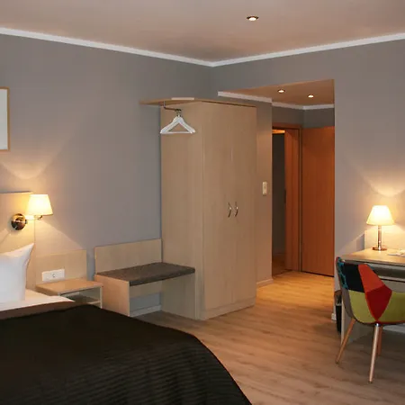 מלון Astor By Campanile 3*