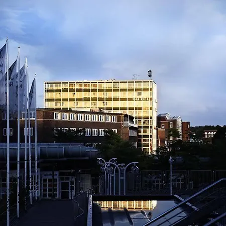 Astor By Campanile Hotel