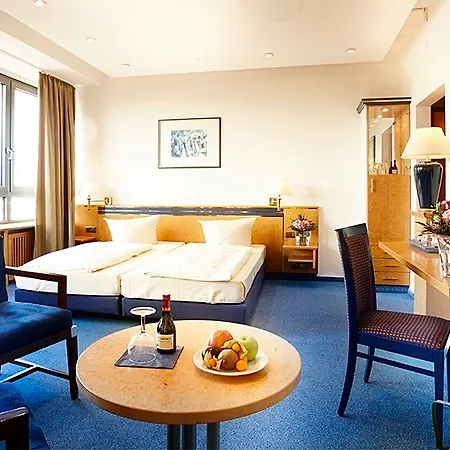 Astor By Campanile Hotel 3*