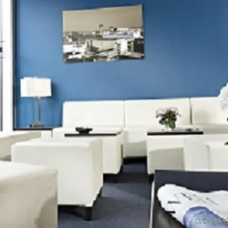 מלון Astor By Campanile 3*