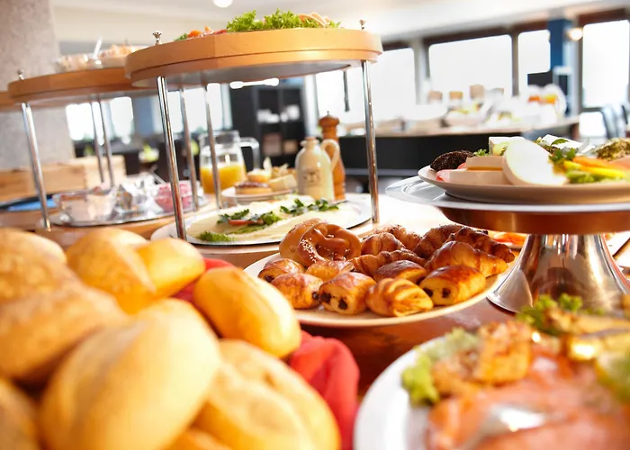 Astor By Campanile Hotel 3*